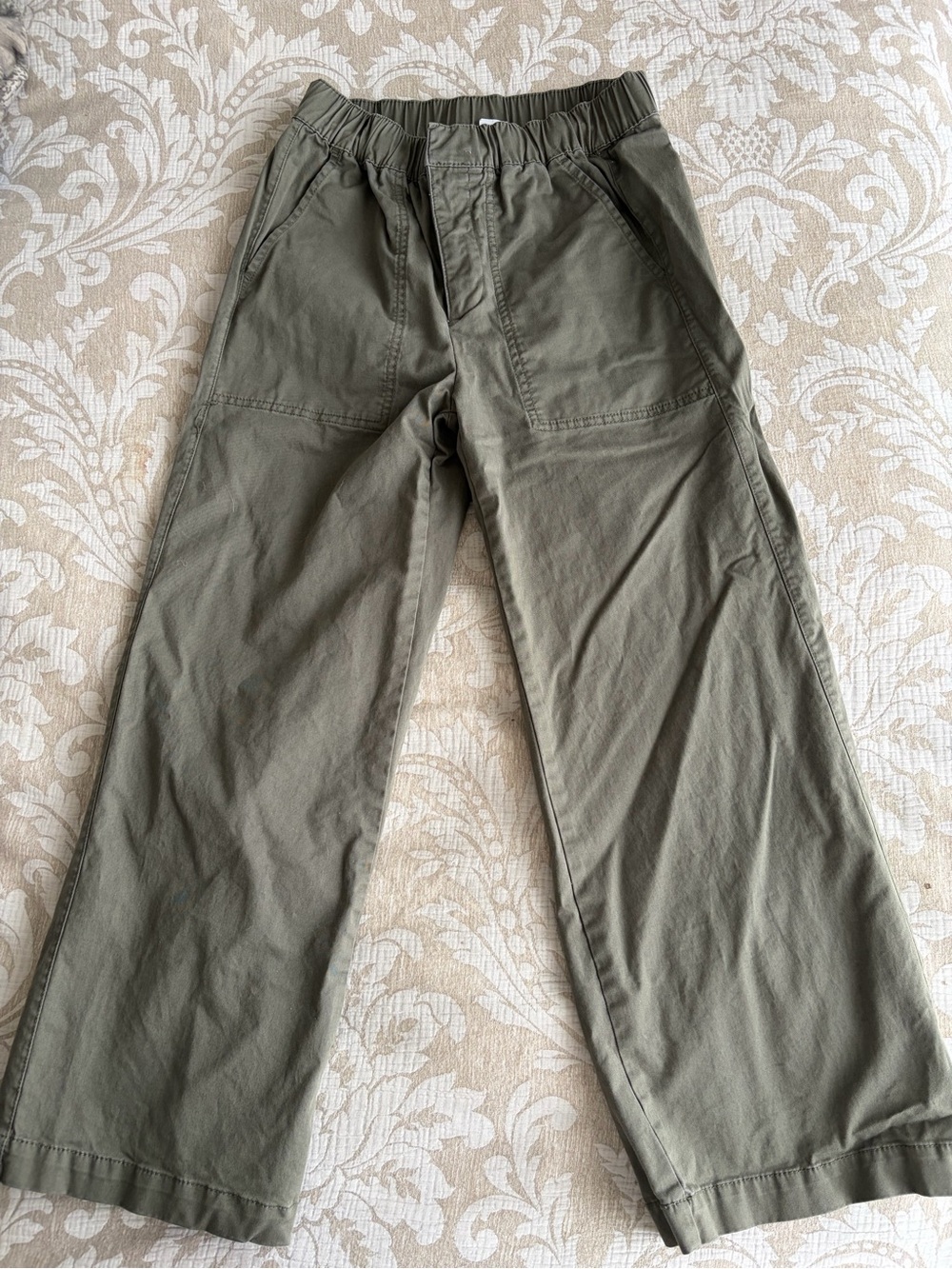 Gap Straight Leg Ankle Length Pant - Olive Green - Pull On Pant - Size XS